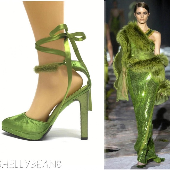 Gucci Shoes - ❌❌SOLD❌❌ GUCCI TOM FORD Velvet Heels MINK 9 NIB